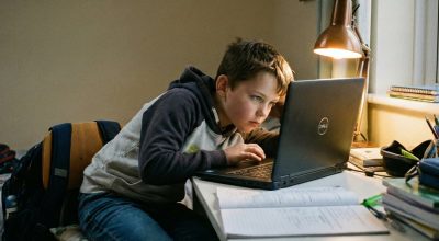 Ð¨ÐºÐ¾Ð»ÑÐ½Ð¸ÐºÐ¾Ð² Ð² Ð Ð¾ÑÑÐ¸Ð¸ Ð½Ð°ÑÐ½ÑÑ ÑÑÐ¸ÑÑ Ð¸ÑÐ¿Ð¾Ð»ÑÐ·Ð¾Ð²Ð°Ð½Ð¸Ñ Ð¸ÑÐºÑÑÑÑÐ²ÐµÐ½Ð½Ð¾Ð³Ð¾ Ð¸Ð½ÑÐµÐ»Ð»ÐµÐºÑÐ°